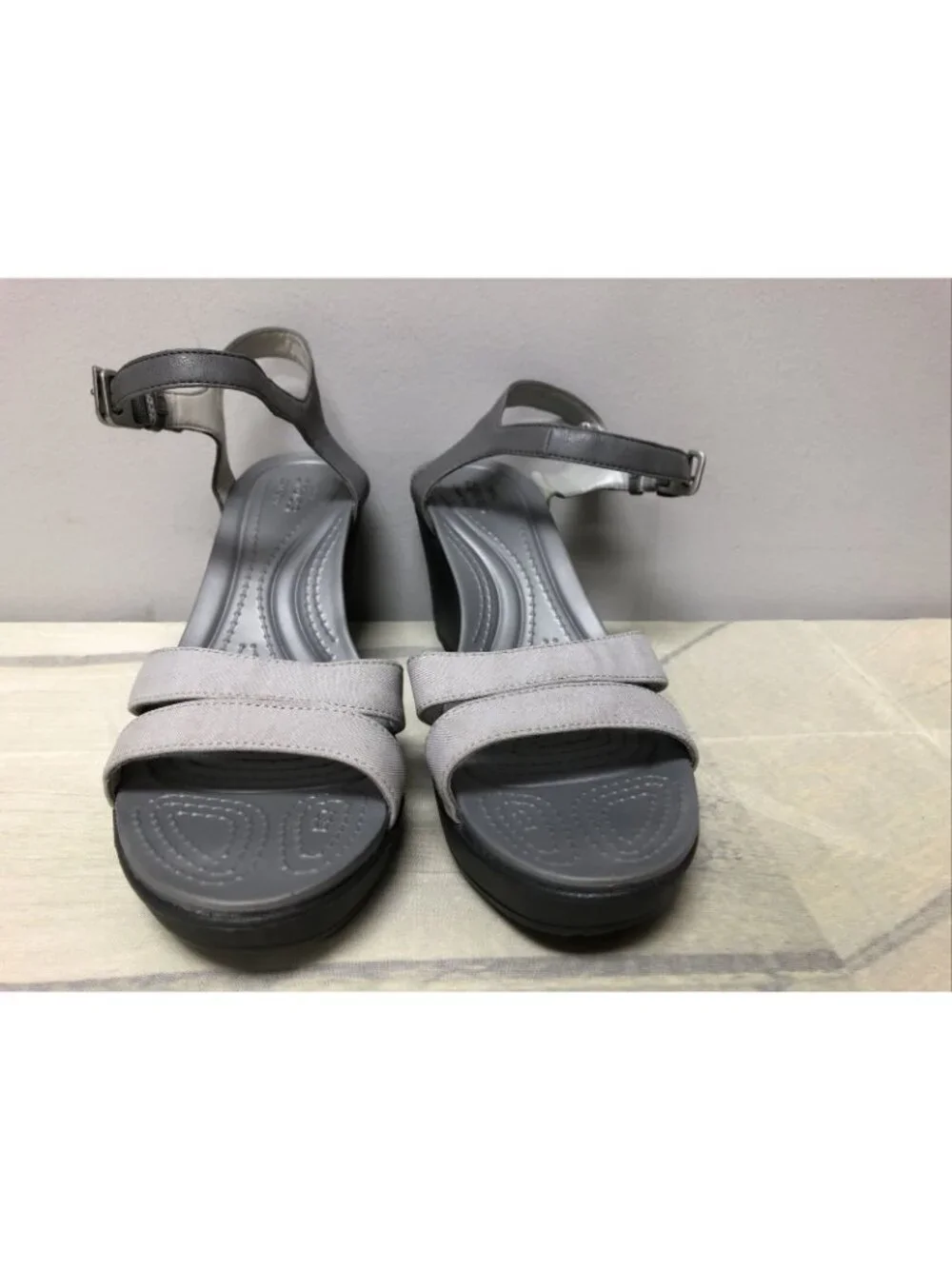 Crocs Womens 11 Leigh II Gray Open Toe Ankle Strap Wedge Platform Sandals